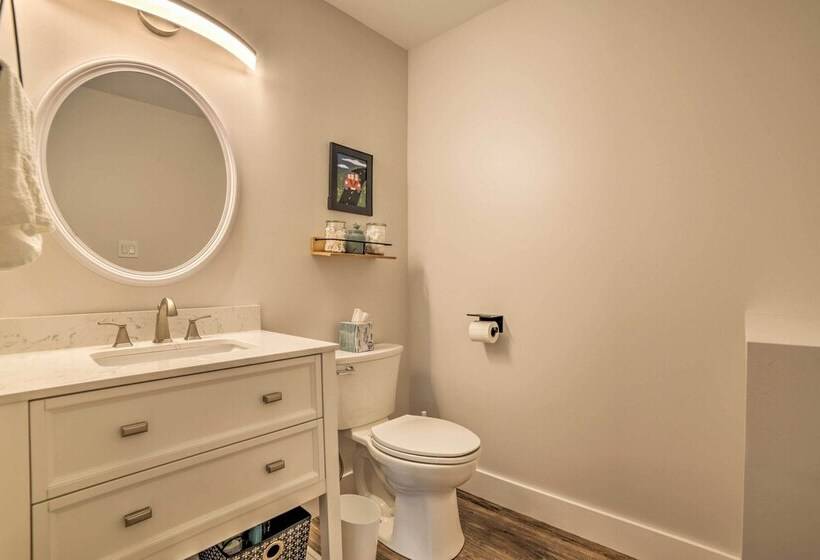 Lake Barkley Waterfront Home W/ Deck & Boat Dock!