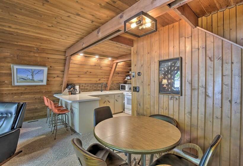 Lake Pepin Cottage W/ Decks + Private Beach!