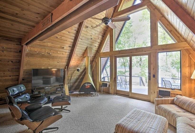 Lake Pepin Cottage W/ Decks + Private Beach!