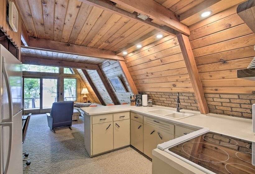 Lake Pepin Cottage W/ Decks + Private Beach!