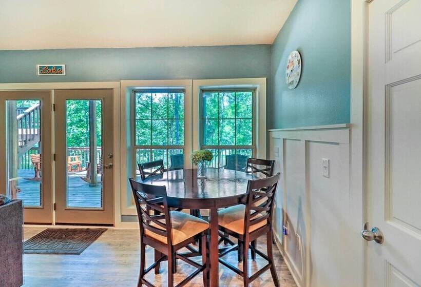 Lakefront Family Escape W/ Fire Pit & 2 Decks!