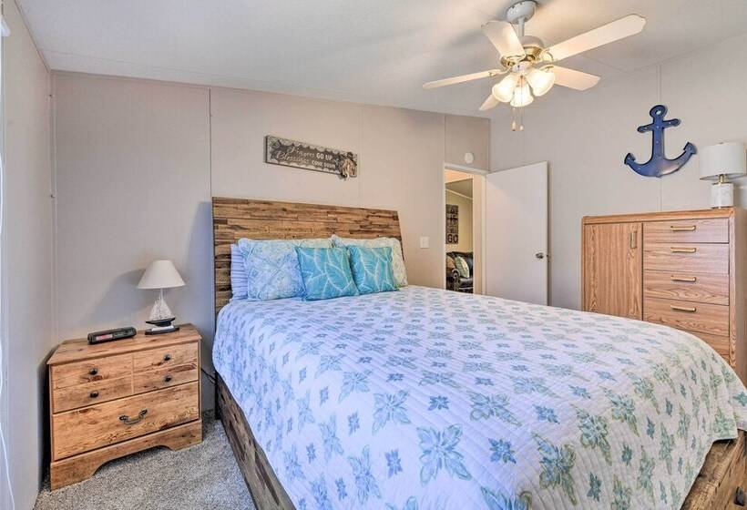 Lakefront Granbury Home, Boat Dock On Site!