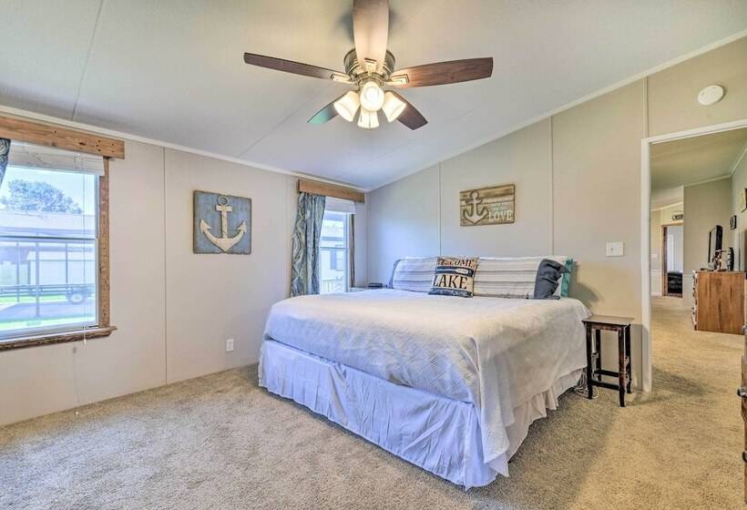 Lakefront Granbury Home, Boat Dock On Site!