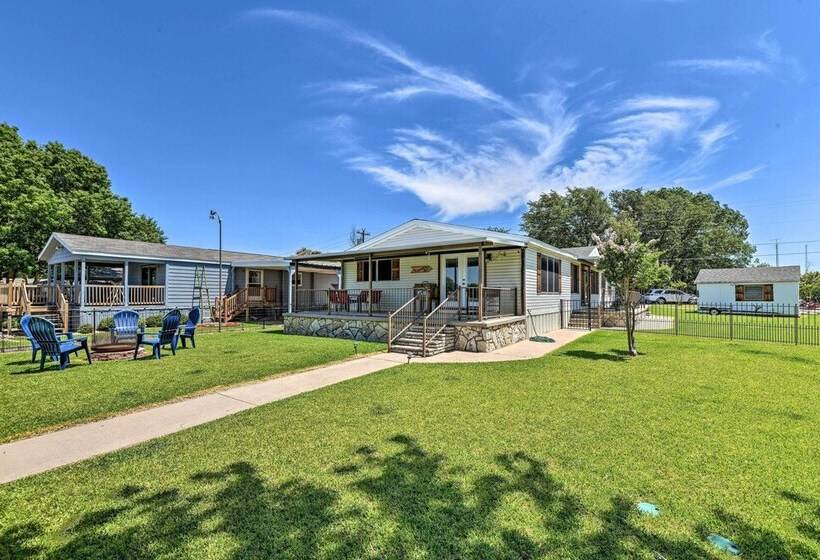 Lakefront Granbury Home, Boat Dock On Site!