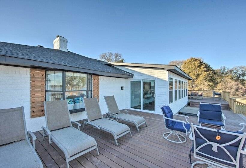 Lakefront Gun Barrel City Home W/ 5 Acres!