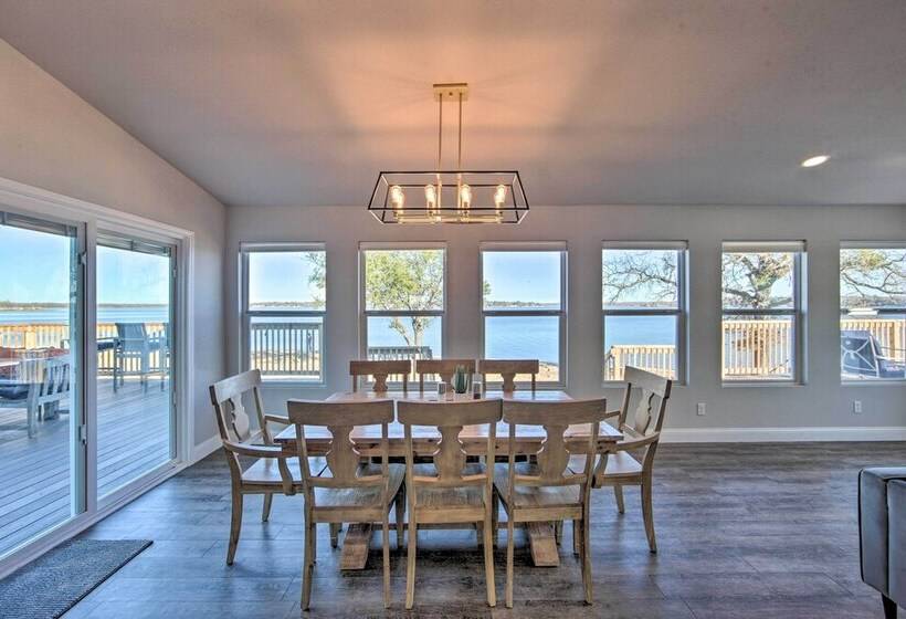 Lakefront Gun Barrel City Home W/ 5 Acres!