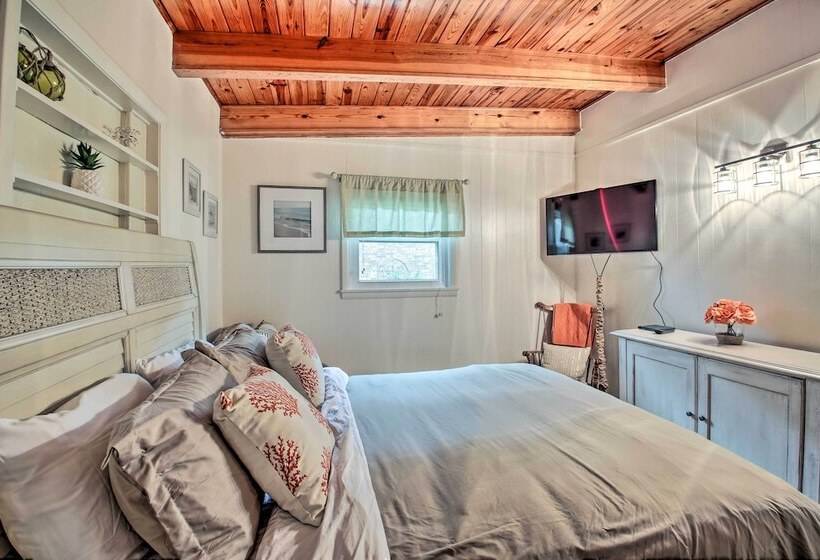 Lakefront Home W/ Dock: 10 Mi To Central Ave!