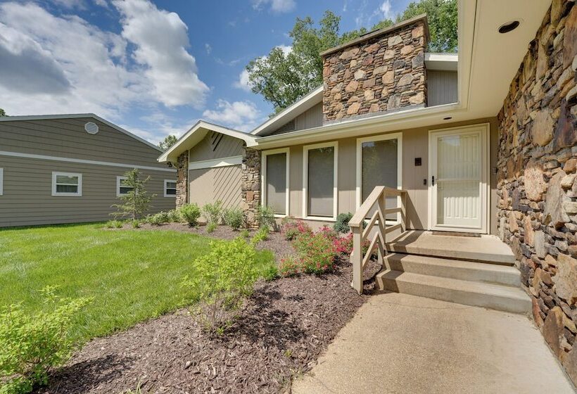 Lakefront Home W/ Fishing Dock & Fire Table!