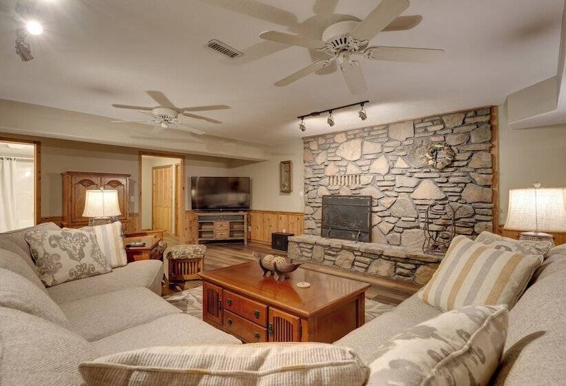 Lakefront Home W/ Fishing Dock & Fire Table!