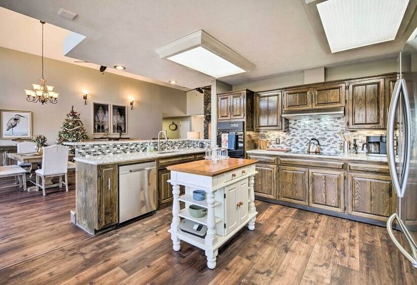 Lakefront Home W/ Fishing Dock & Fire Table!