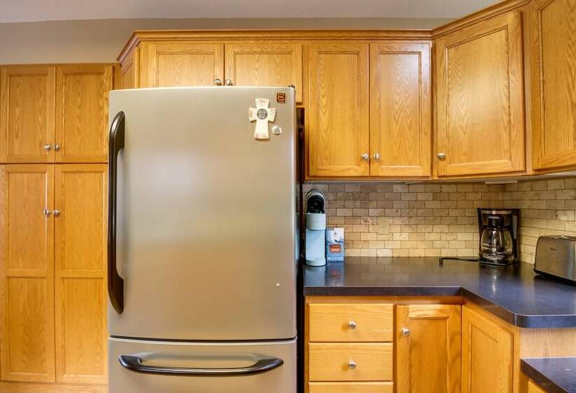 Sandy Beach Family Getaway W/ Fire Pit & Deck!