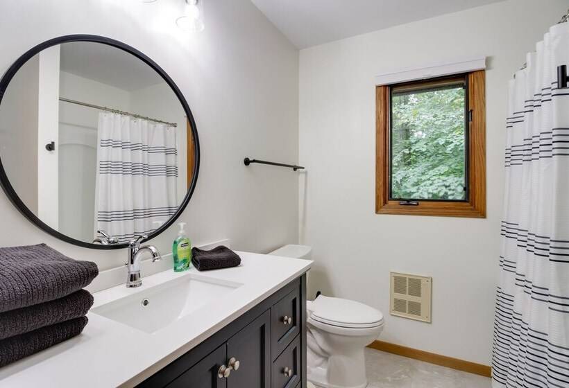 Sandy Beach Family Getaway W/ Fire Pit & Deck!