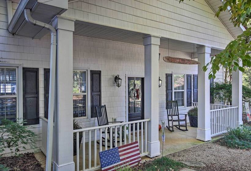 Lakefront Paradise W/ Fire Pit   Dogs Welcome!