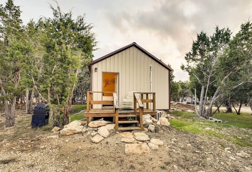 Lakehills Cabin With Fire Pit, Near Medina Lake!