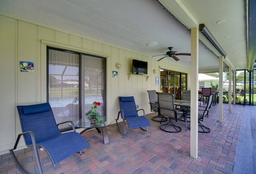 Lakewood Park Retreat On Fairway   4 Mi To Beach!