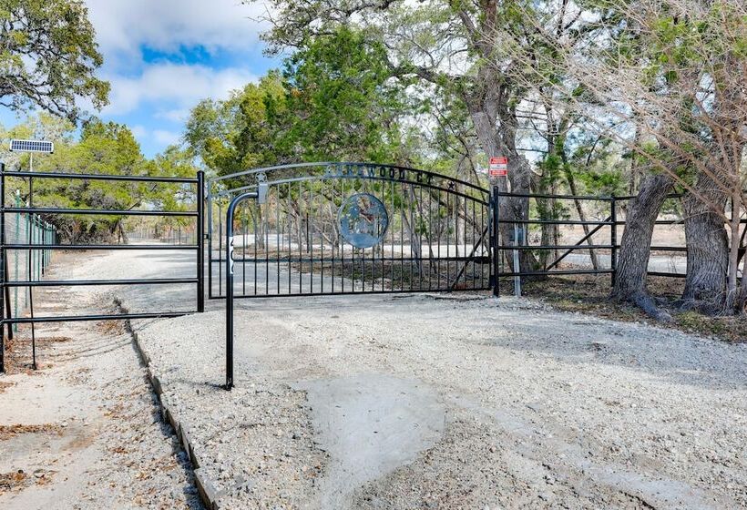 Lakewood Secret  Cabin ~ 4 Mi To The Lake!