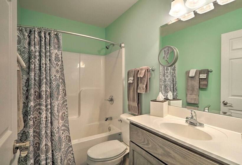 Rural Location, Fire Pit: Brodheadsville Cottage