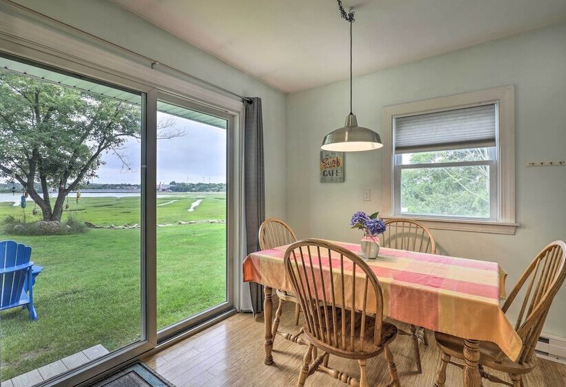 Lovely  Blue Heron Cottage  On Annisquam River!