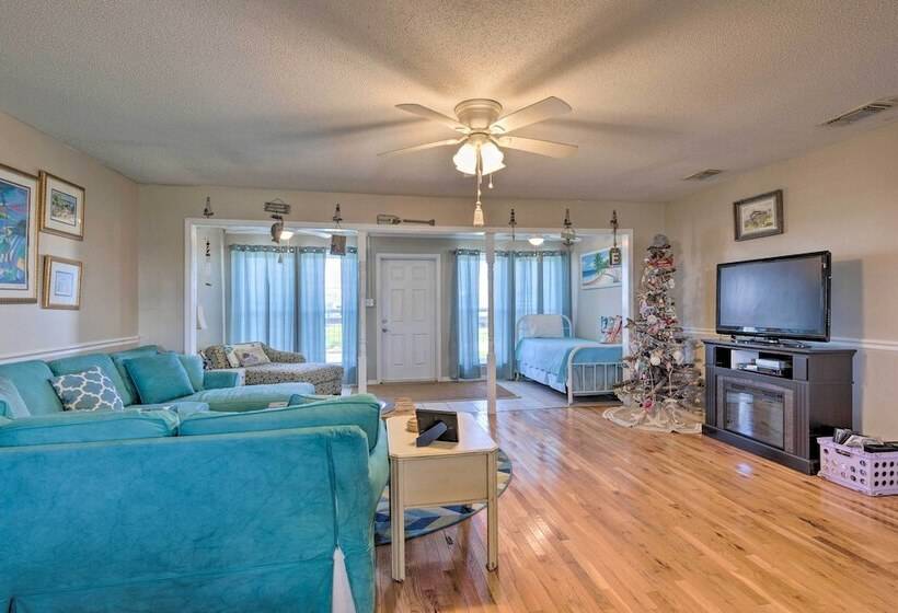 Lovely Dauphin Island Cottage W/ Deck & Gulf Views