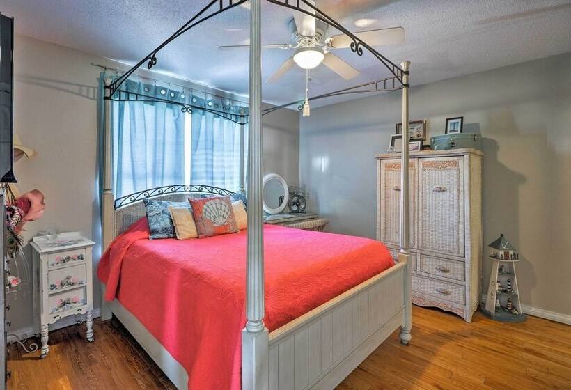 Lovely Dauphin Island Cottage W/ Deck & Gulf Views