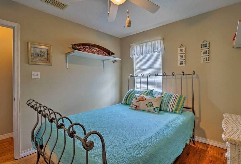 Lovely Dauphin Island Cottage W/ Deck & Gulf Views