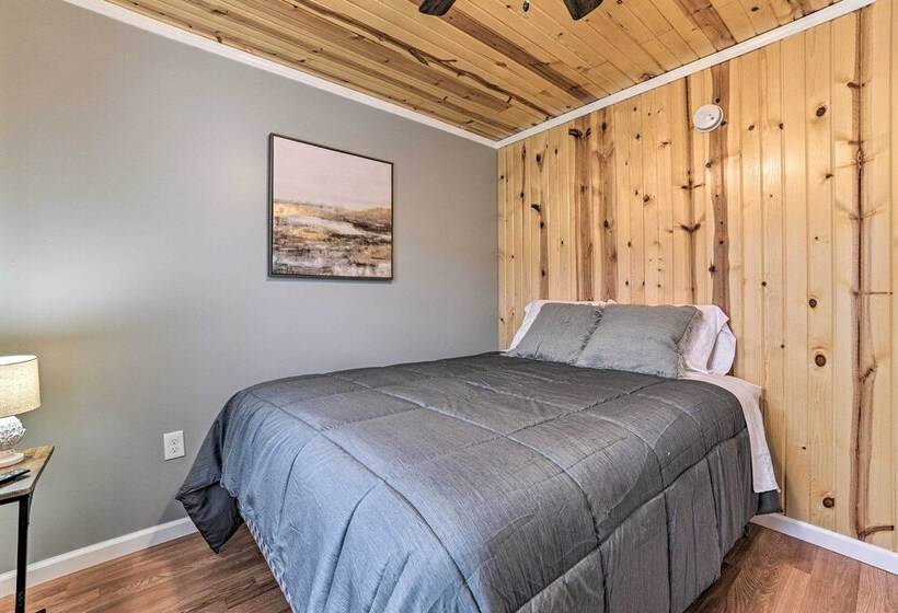 Lovely Elmira Cabin W/ Deck, 18 Mi To Gaylord