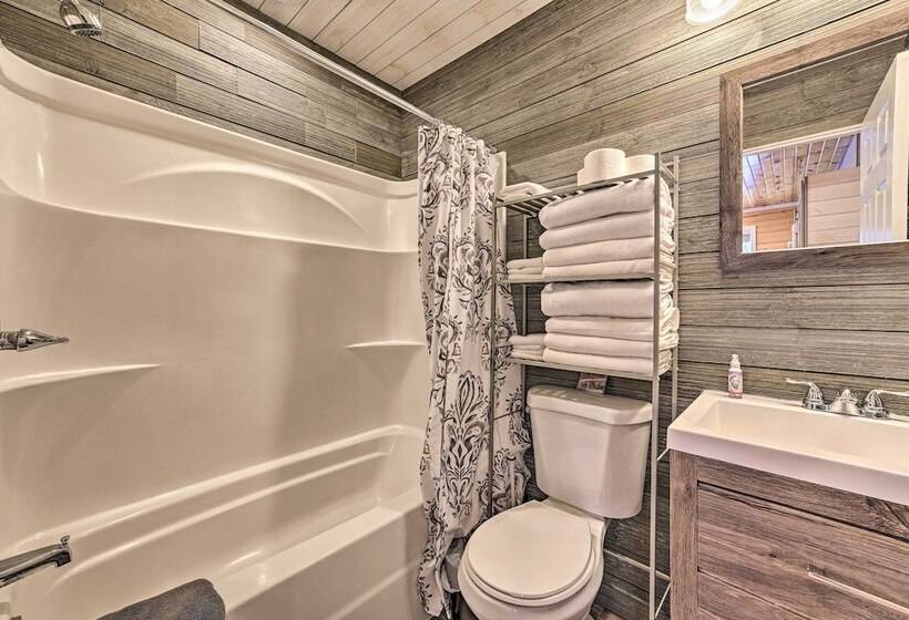 Lovely Elmira Cabin W/ Deck, 18 Mi To Gaylord