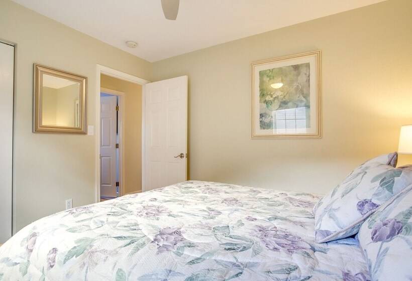 Lovely Ocean View Retreat, 3 Mi To Bethany Beach!