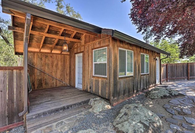 Luxe Auburn Hideaway W/ Tennis Court & Views!