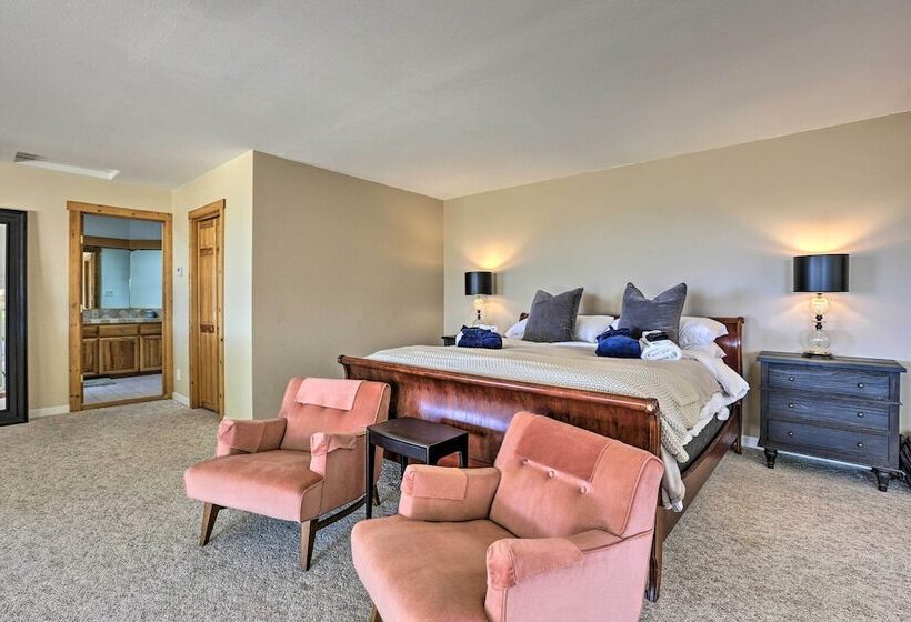 Luxe Auburn Hideaway W/ Tennis Court & Views!