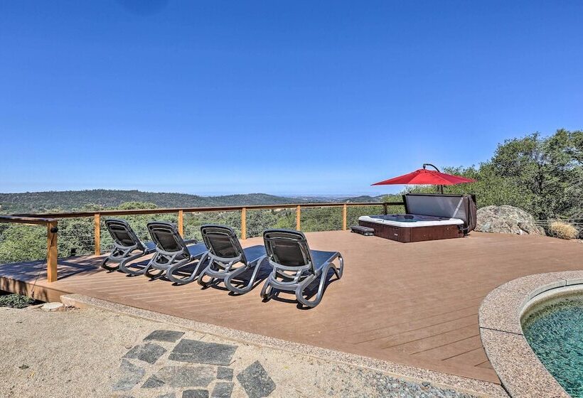 Luxe Auburn Hideaway W/ Tennis Court & Views!