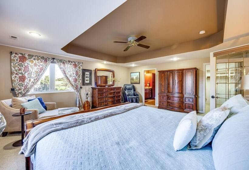 Luxe Colorado Springs Retreat W/ Game Room!