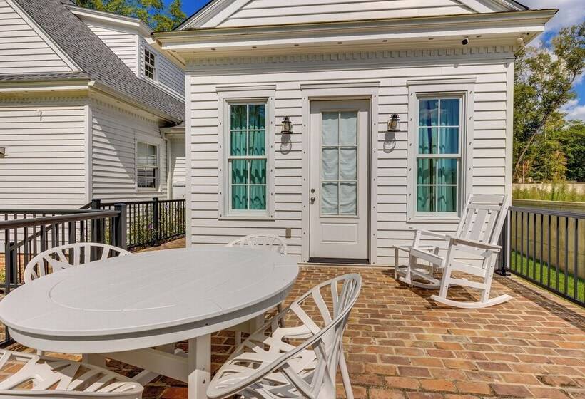 Luxe Fairhope Home W/ Covered Patio: Walk To Bay