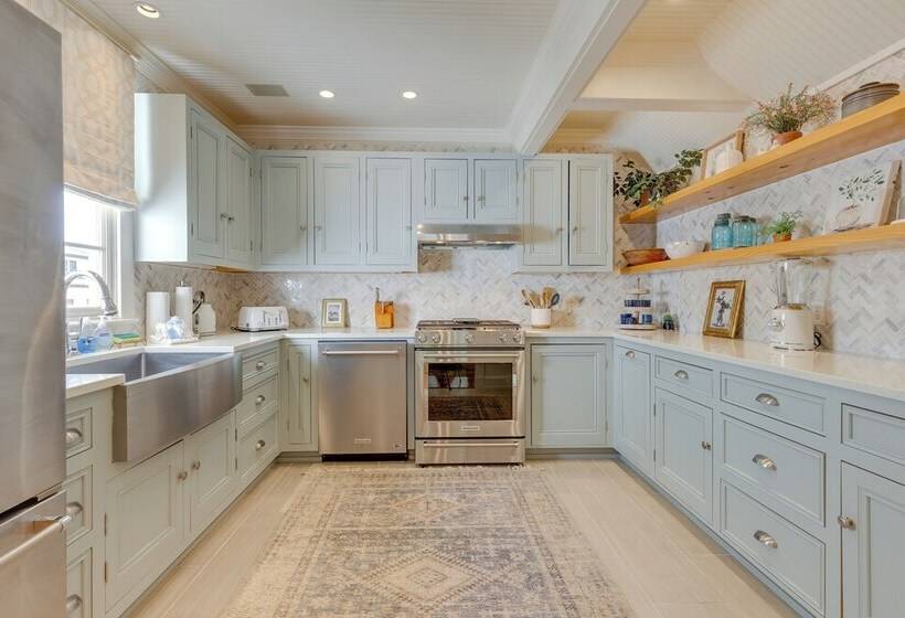 Luxe Fairhope Home W/ Covered Patio: Walk To Bay