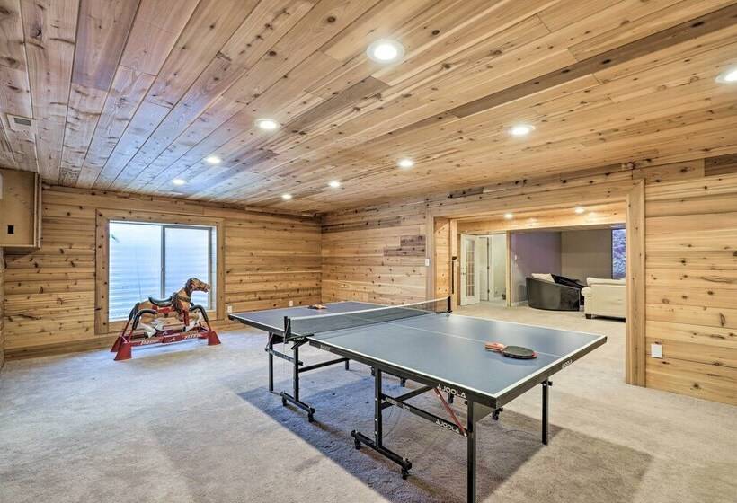 Luxe Heber City Cabin + Hot Tub & Guest House