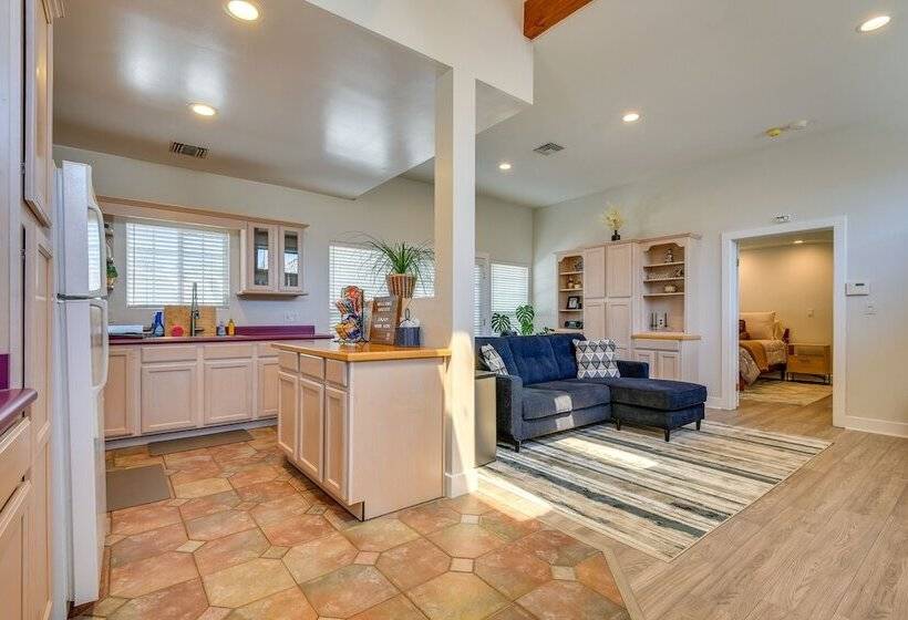 Luxe Pasadena Casita W/ Fireplace & Grill