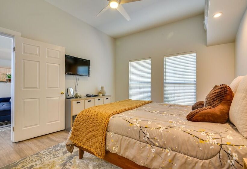 Luxe Pasadena Casita W/ Fireplace & Grill