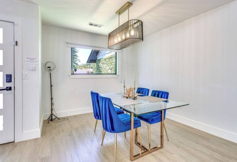 Luxury Austin Home W/ Game Room & Fire Pit!