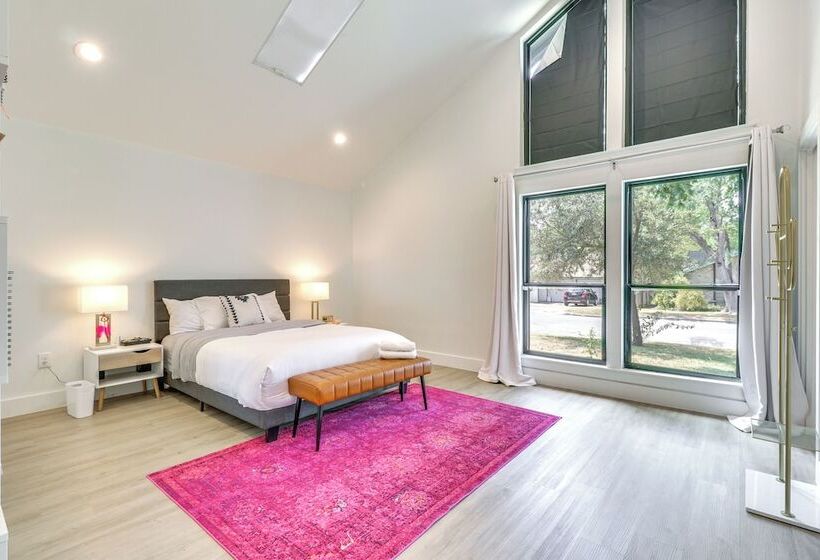Luxury Austin Home W/ Game Room & Fire Pit!