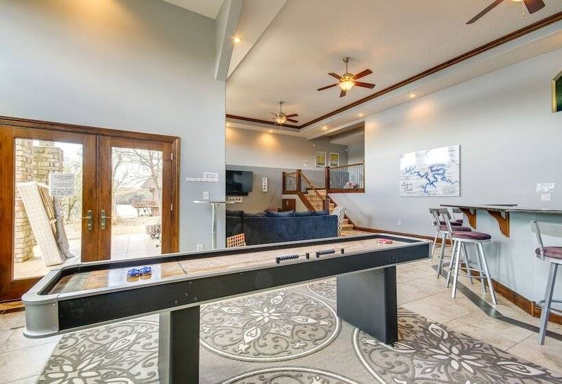 Boat Dock & Kayaks: Luxury Lake Of The Ozarks Home