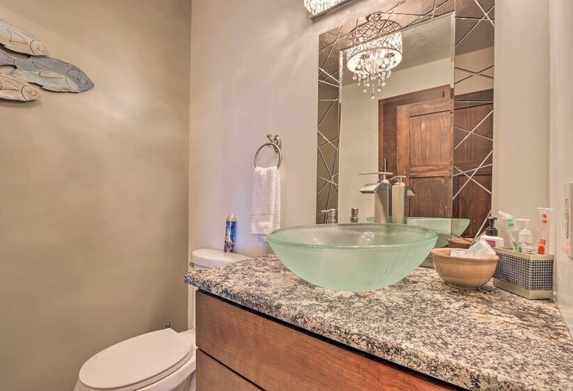 Boat Dock & Kayaks: Luxury Lake Of The Ozarks Home