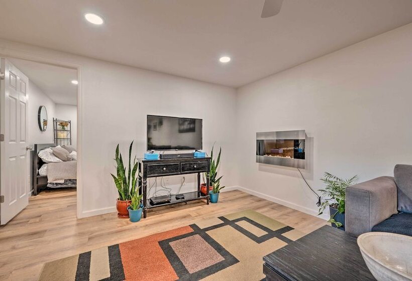 3 Mi To Olde Town Arvada: Modern Duplex W/ Patio!