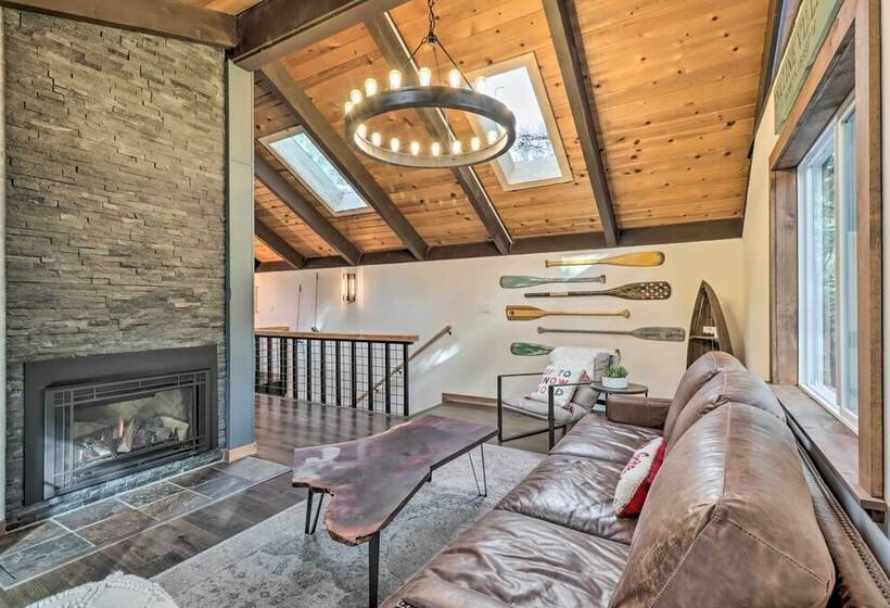 Incline Village Cabin W/ Patio: 2 Mi To Beach!