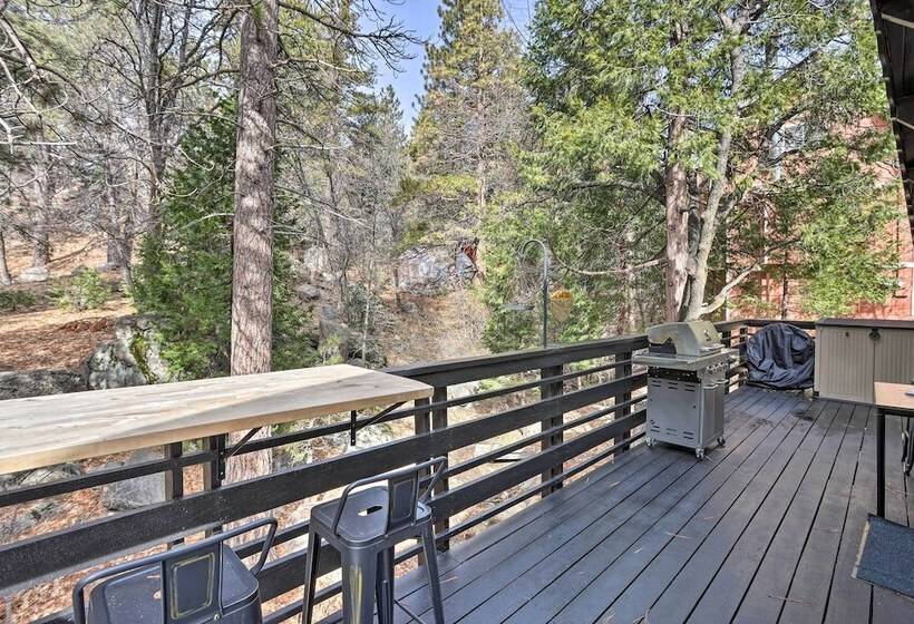 Modern Cabin W/ Game Room & Deck, Near Skiing