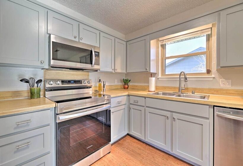 Modern Fayetteville Home < 1 Mi To U Of A!