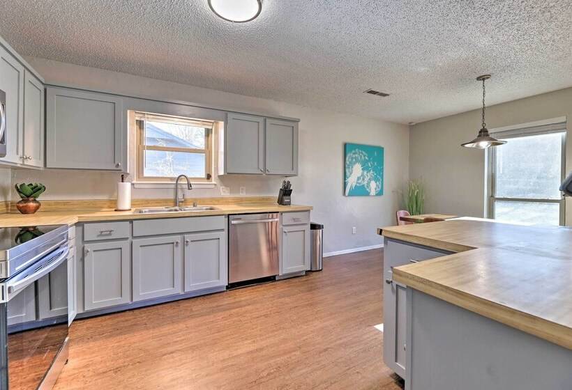 Modern Fayetteville Home < 1 Mi To U Of A!