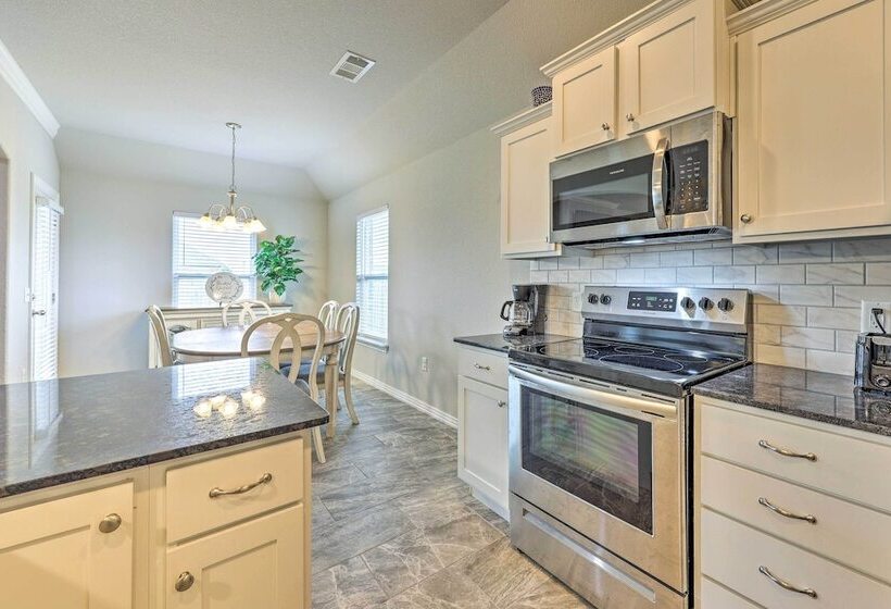 Fayetteville Home: Near University & Biking Trails