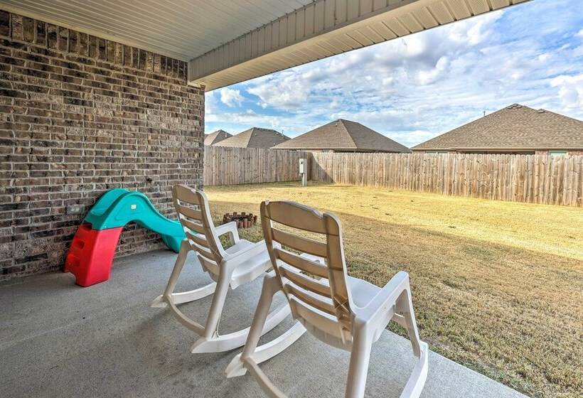 Fayetteville Home: Near University & Biking Trails