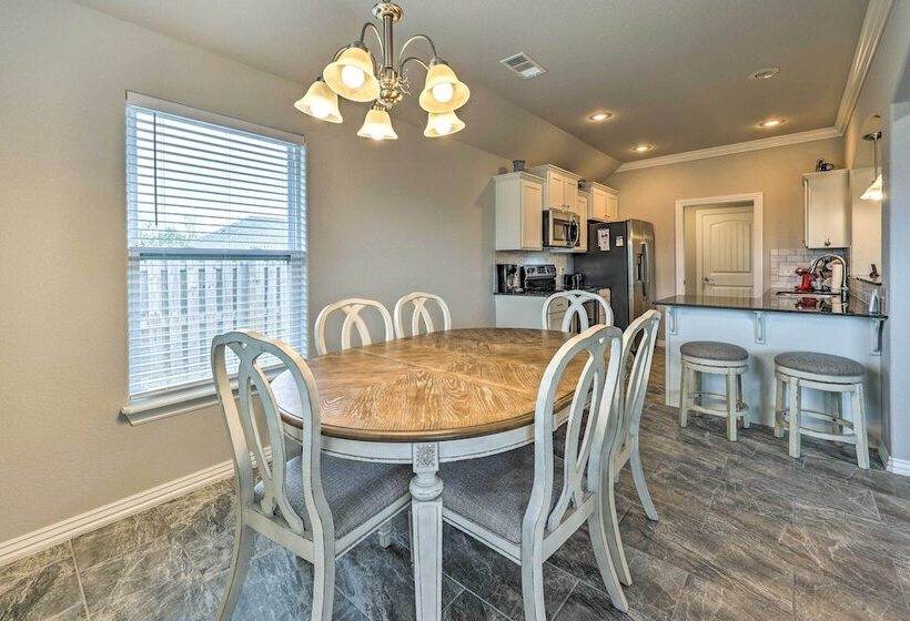 Fayetteville Home: Near University & Biking Trails