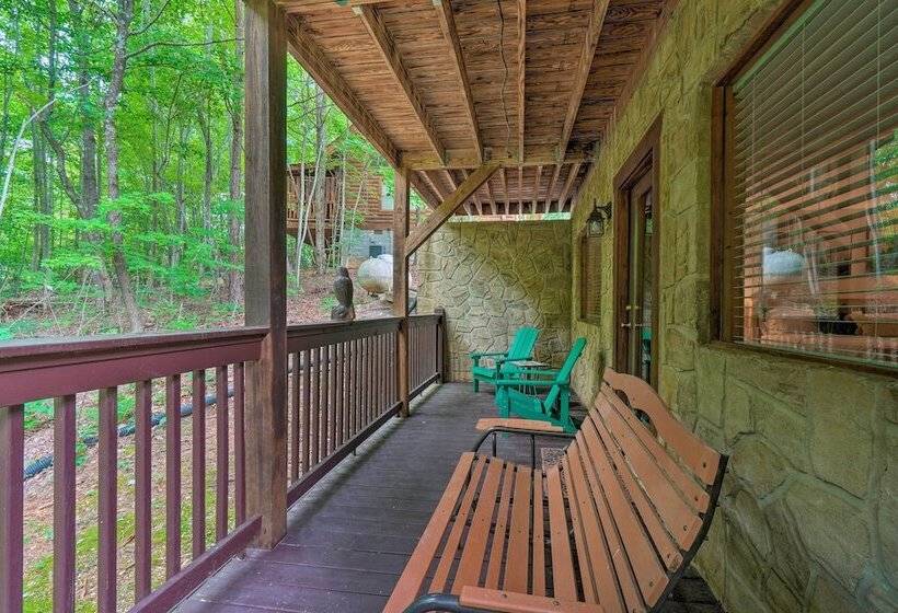 Mountain Dream Cabin  W/ Deck, 7 Mi To Gatlinburg